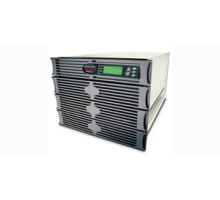 Symmetra RM 6kVA/4,2kW, hloubka 73 cm, výška 8U